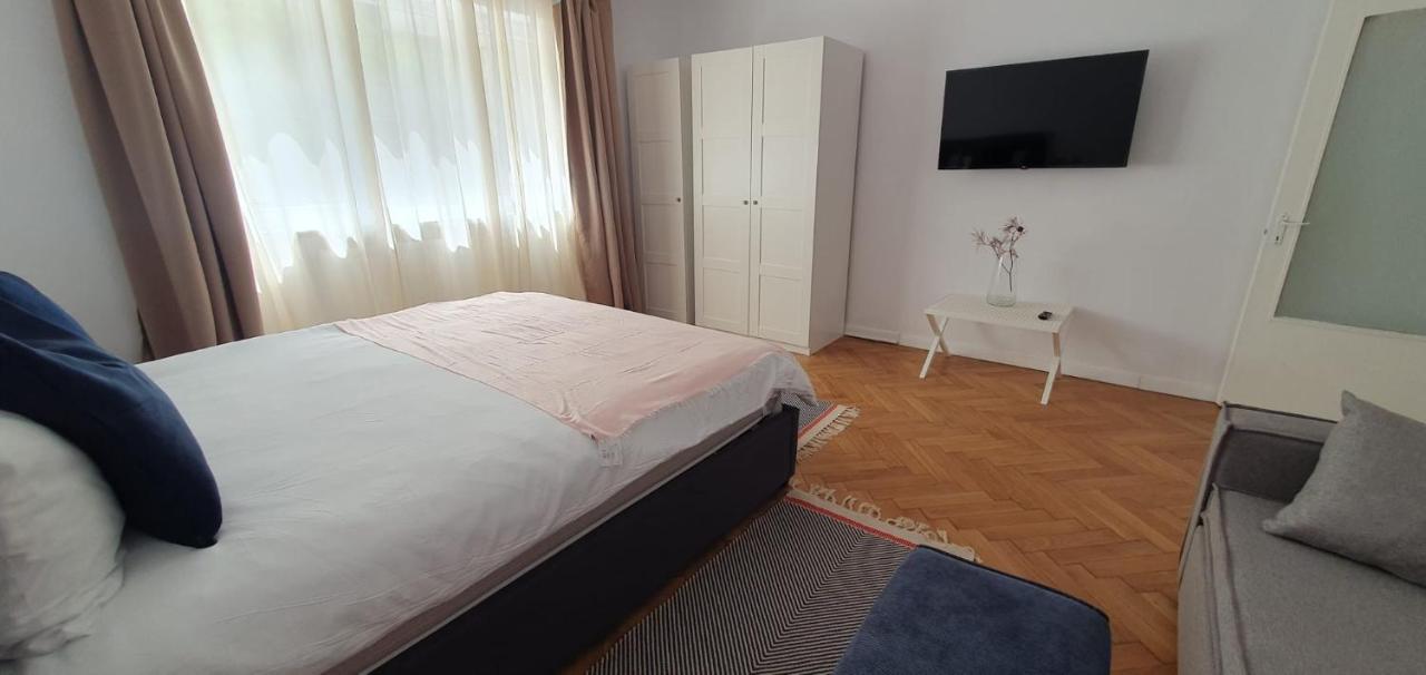 The Pines Serviced Apartments Braszów Zewnętrze zdjęcie