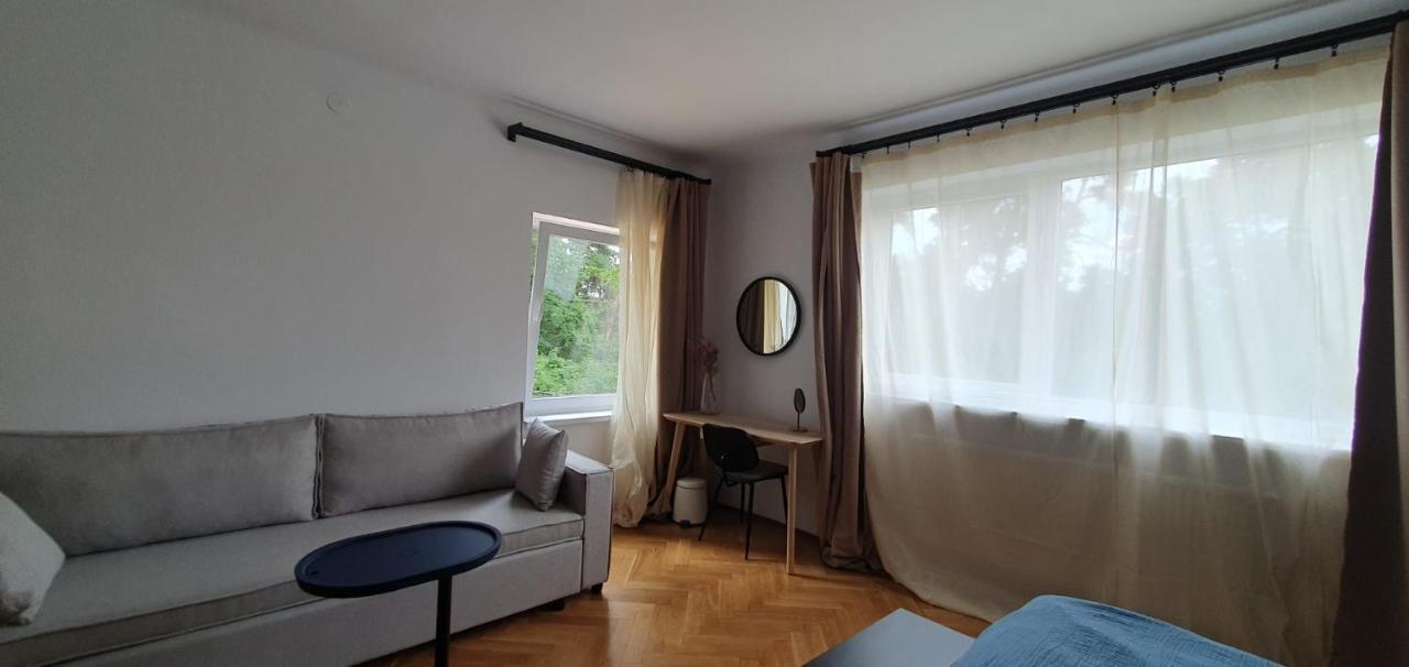 The Pines Serviced Apartments Braszów Zewnętrze zdjęcie