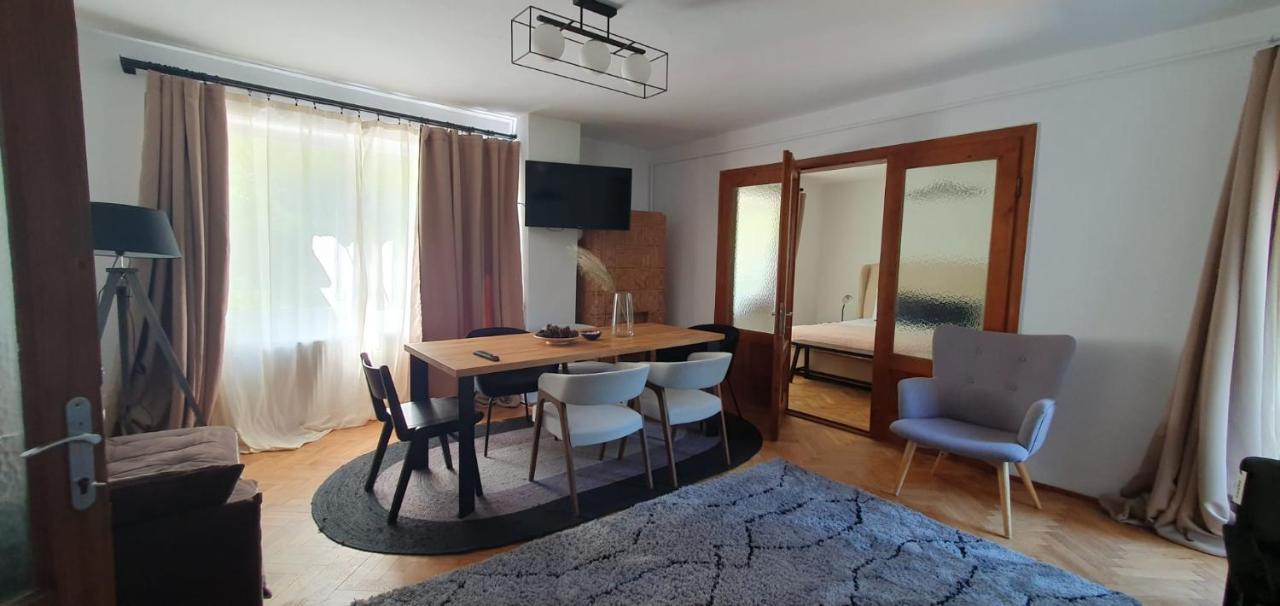 The Pines Serviced Apartments Braszów Zewnętrze zdjęcie