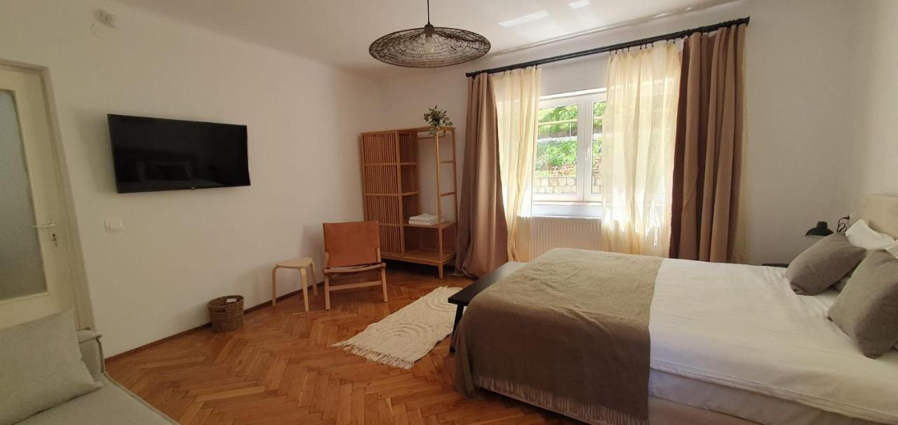 The Pines Serviced Apartments Braszów Zewnętrze zdjęcie