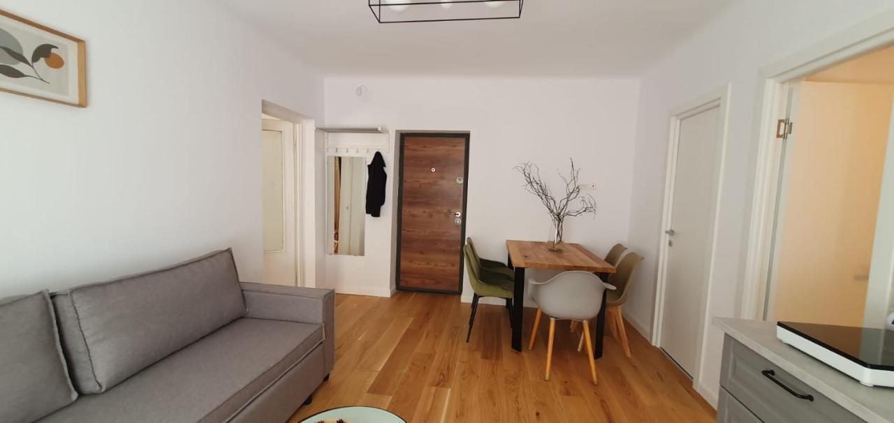 The Pines Serviced Apartments Braszów Zewnętrze zdjęcie